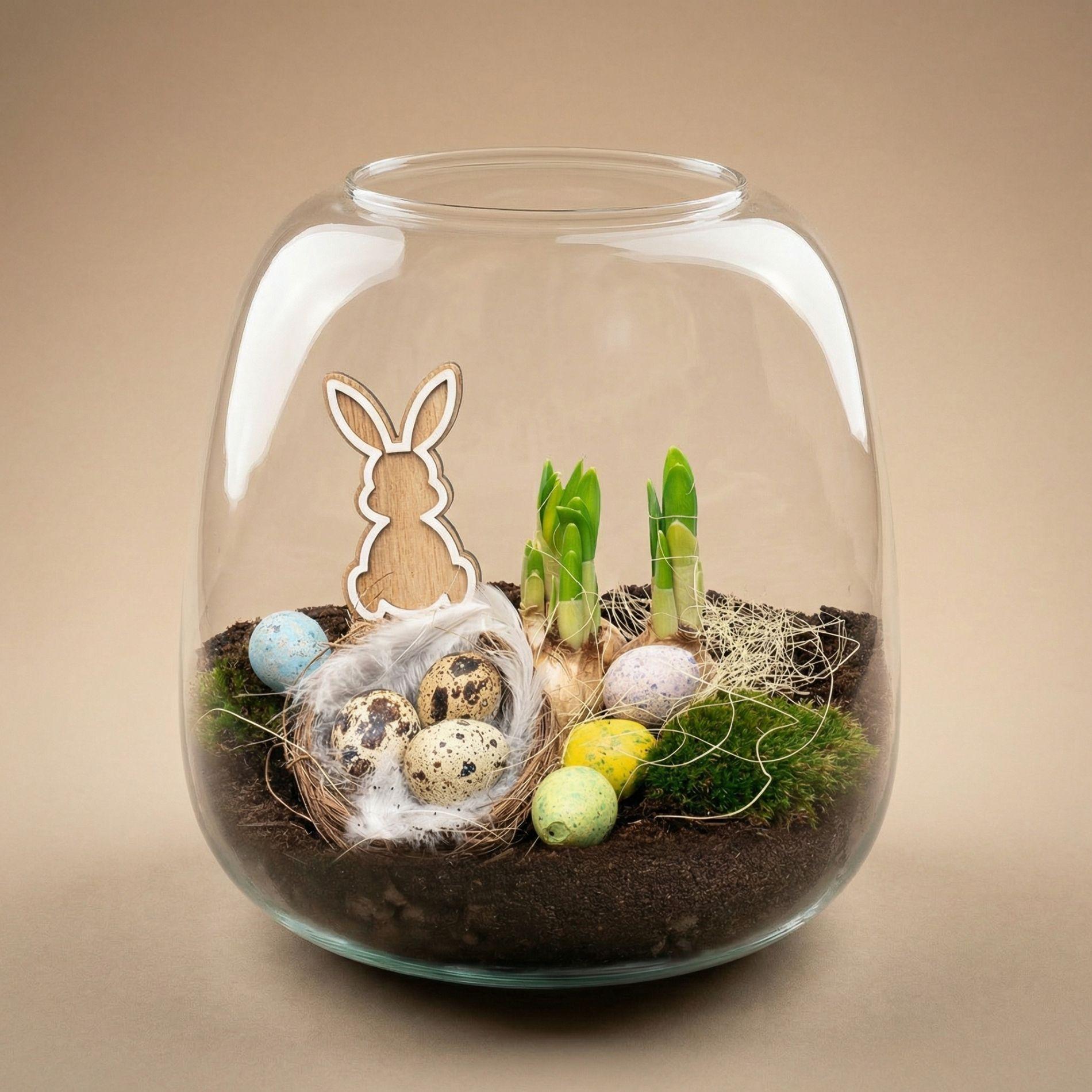 Emma Oster Flaschengarten DIY Kit – offenes Terrarium Ø23cm Höhe 25cm – Mini Garten im Glas mit Narzisse Tête-à-Tête & Kalanchoe – inkl Moos Erde Hydrokugeln Aktivkohle & Osterdeko